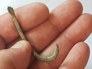 EXTREMELY RARE LARGE ANCIENT ROMAN BRONZE FISH HOOK 2500 - 1500 BC 4.  0 GR.  55 MM 2