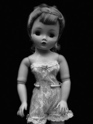 Madame Alexander Vintage Cissy Doll - Gorgeous 12