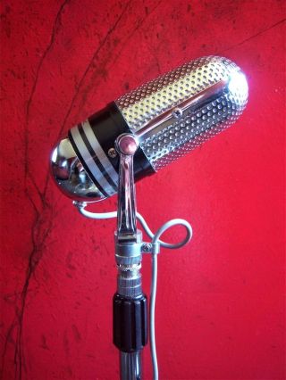 Vintage 1960 ' s Realistic 33 - 929 crystal microphone pill Japanese old RCA w stand 6