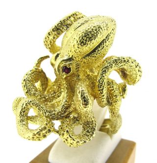 Very Rare 18k Yellow Gold Textured Octopus Ruby Unique Ring Size 8.  25