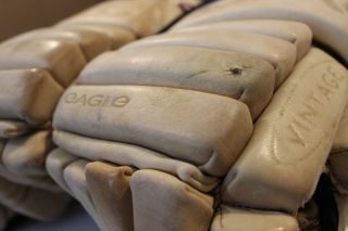Eagle H34 hockey gloves vintage real leather old school tan hide heritage 9