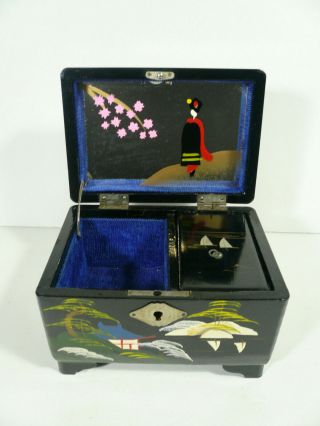Vintage Japanese Daysun Mount Fuji Musical Laquered Jewelery Music Box