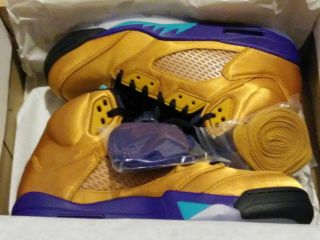 Air Jordan 5 Retro Fresh Prince Frnds & Fmly Limited Edition Gold Rare Size 9.