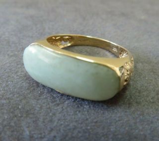 Vintage 14k Solid Yellow Gold Jade Saddle Ring Size 6.  5/ 3.  05 Gram