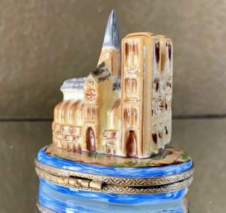 Vintage Intricate Dame Cathedral Porcelain Limoges Box,  Signed & Numbered - Rare