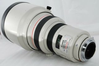 Canon EF 200mm f/1.  8 L USM Lens 