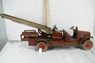 Vintage Buddy " L " Quality Toys Fire Engine Aerial Ladder Truck