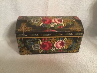 Vintage Hand Painted Wooden Treasure Box 7.  5 Inches Long