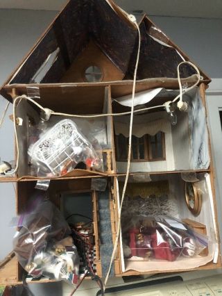 VINTAGE DOLLHOUSE With All Accessories 2