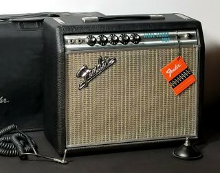Vintage 1968 Fender Vibro Champ amp,  silverface,  near,  all orig,  w/ tags 2