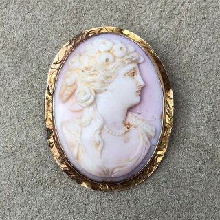 Antique Oval Shell Cameo Pin Pendant Yellow Gold