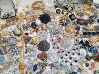 13 lbs of vintage rhinestone Jewelry for Harvesting crafts 5