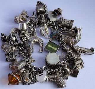 Stunning Vintage Solid Silver Charm Bracelet & 35 Charms.  Rare,  Open,  Move.  128.  9g