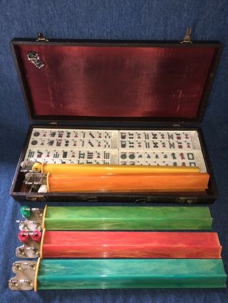 Vintage 1960s Royal Brand Mah Jong Set 152 Tiles 5 Bakelite Racks & Case