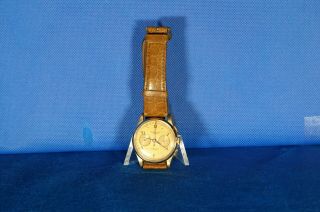 Chronographe Suisse Gold Dial 18k 17 Rubis Vintage Wind Up Wrist Watch
