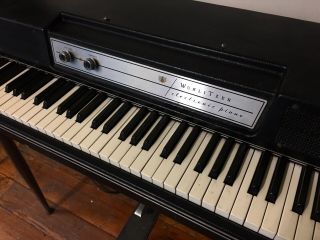 Vintage Wurlitzer Electric Piano 200A - circa 1960s - 1970s 2