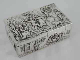 Solid Sterling Silver Embossed Decorated Table Snuff Box London 1904