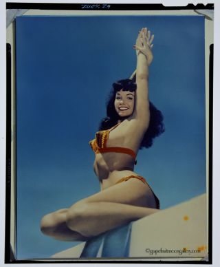 Bunny Yeager 1950s Color Camera Transparency Bettie Page On Roof In Bikini Rare