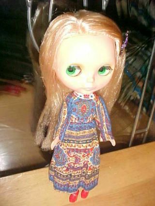 Vintage 1972 Kenner Blythe Doll Blonde & Dress tagged 6 LINES 12