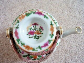 LARGE ANTIQUE CHINESE FAMILLE ROSE porcelain TEAPOT LATE 19TH CENTURY 2