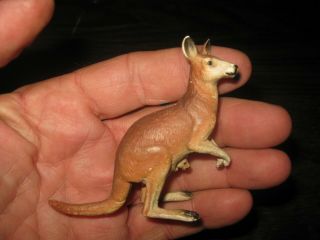 Preiser Elastolin Germany Kangaroo Plastic 1:25 Scale Zoo Animal 47537