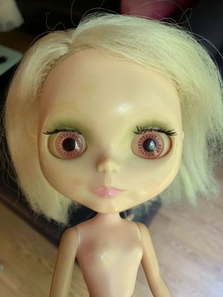 Vintage 1972 Kenner Blythe Doll Blonde 7 lines Tagged Made In Hong Kong 6