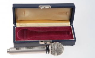 Akg D24 C Vintage Cardioid Dynamic Microphone,  Case D 24c 4418