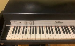 Vintage 1974 Fender RHODES 73 Electric Piano Mark - 1 Stage w/ Legs & Pedal 4