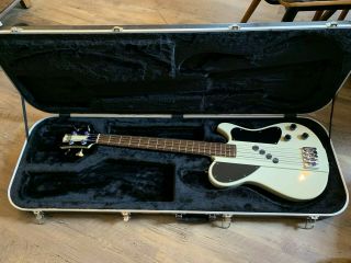 Blast Cult " Thirty 2 " 4 String Electric Bass Vintage White