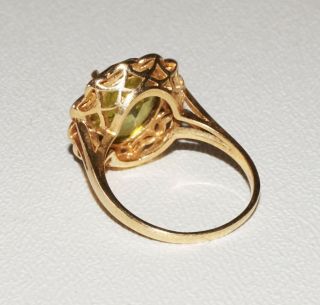Vintage 14K Yellow Gold Ring Sz.  8.  5 Prong set w 8ct.  Facetted Peridot (Wkoc) R13 4