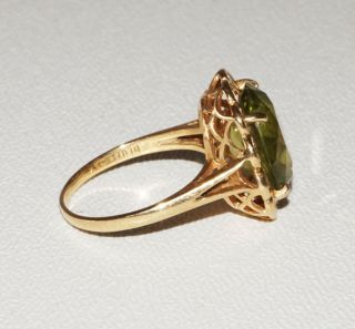 Vintage 14K Yellow Gold Ring Sz.  8.  5 Prong set w 8ct.  Facetted Peridot (Wkoc) R13 6