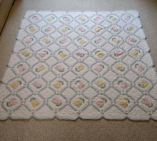 Vintage Folk Art Handmade Tulip Cotton Quilt Bedspread 81x82 Queen Full