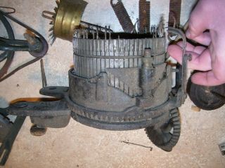 (A) Antique Gearhart ' s 1914 Family Knitter Sock Knitting Machine VERY RARE 8