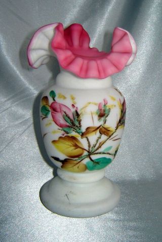 Vintage Hand Painted White Floral Vase W/ Ruffled Pink Top Rim (unmarked) 7 3/8 "
