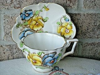 Vintage Salisbury Bone China Tea Cup And Saucer - Made In England " Poppy "