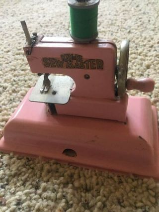 Kay - Ee Vintage Peppermint Pink Toy Metal Sewing Machine,  Rare