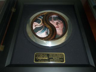 RARE XENA LIMITED EDITION YIN YANG CHAKRAM PROP 295 OF 500 IN CASE 9