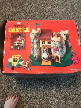 Vintage 1974 Fisher Price Little People Castle and Accessories 993 3