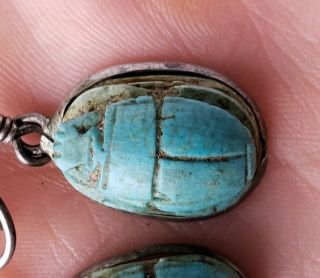 ANCIENT EGYPTIAN FAIENCE SCARAB BEAD EARRINGS AND STRING OF BEADS WITH BRONZE 5
