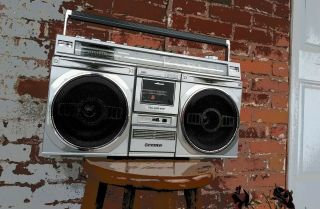 SANYO M9935K AM - FM - SW Cassette Stereo Boombox Ghetto Blaster Vintage 80s Radio 2