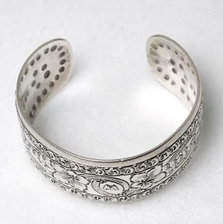 Vintage Sterling Silver Hand Chased Cuff Bracelet With Floral Lily Theme 8
