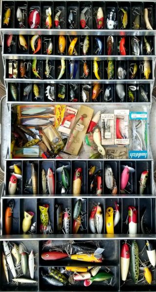 Vintage Huge Umco 1000 - S Tackle Box,  Over 125 Old Fishing Lures.