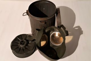 WW2 German M40 GAS MASK & CANISTER 2