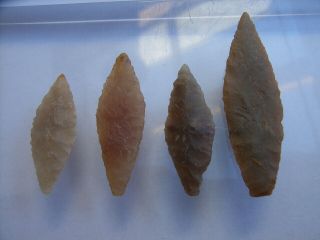 4 Ancient Neolithic Flint Arrowheads,  Stone Age,  Very Rare Top