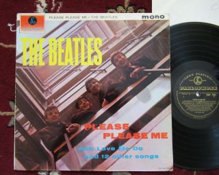 Beatles VERY RARE 1963 UK ' PLEASE PLEASE ME ' MONO LP BLACK LABEL / GOLD PRINT 2