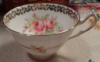 Vintage COLLINGWOODS Bone China England Tea Cup & Saucer Hand Painted Roses 5