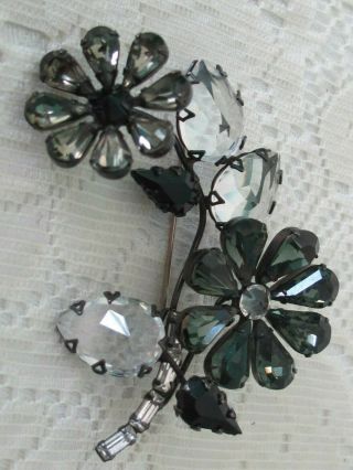 Estate Vintage Schreiner Black & Clear Rhinestone Flowerstrembler Brooch Pin H7