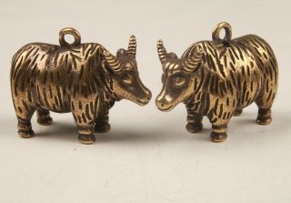 2 Chinese Bronze Handmade Casting Cow Small Statue Pendant Gift Collec Old