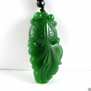 Chinese Hand Carved Natural Nephrite Green Jade Goldfish Pendant Neck