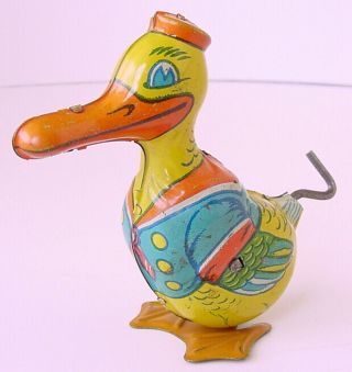 1950s J.  Chein Co.  Tin Wind Up 4 " Waddling Duck